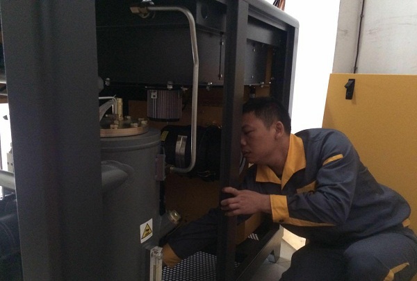 螺桿空壓機保養必做項目，做不好機頭抱死報廢不奇怪！